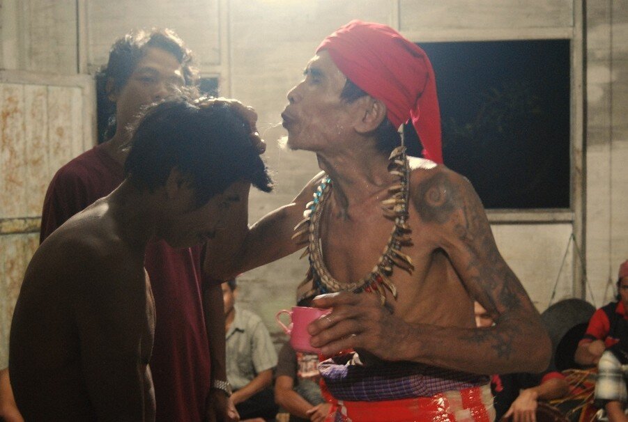 rito sciamanico in Borneo